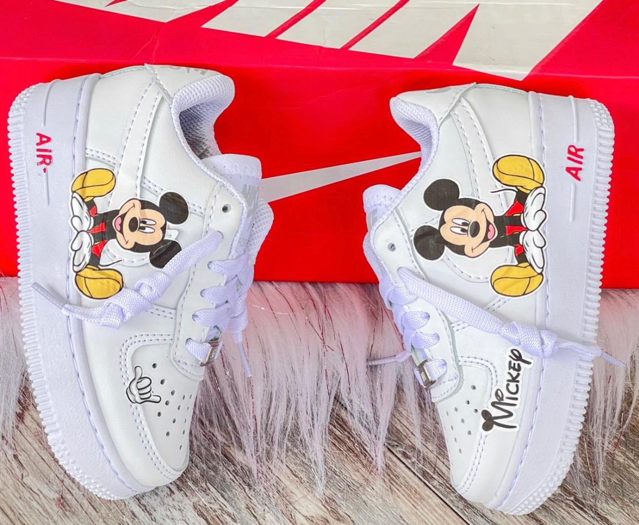 Tenis infantiles de Mickey Mouse blanco